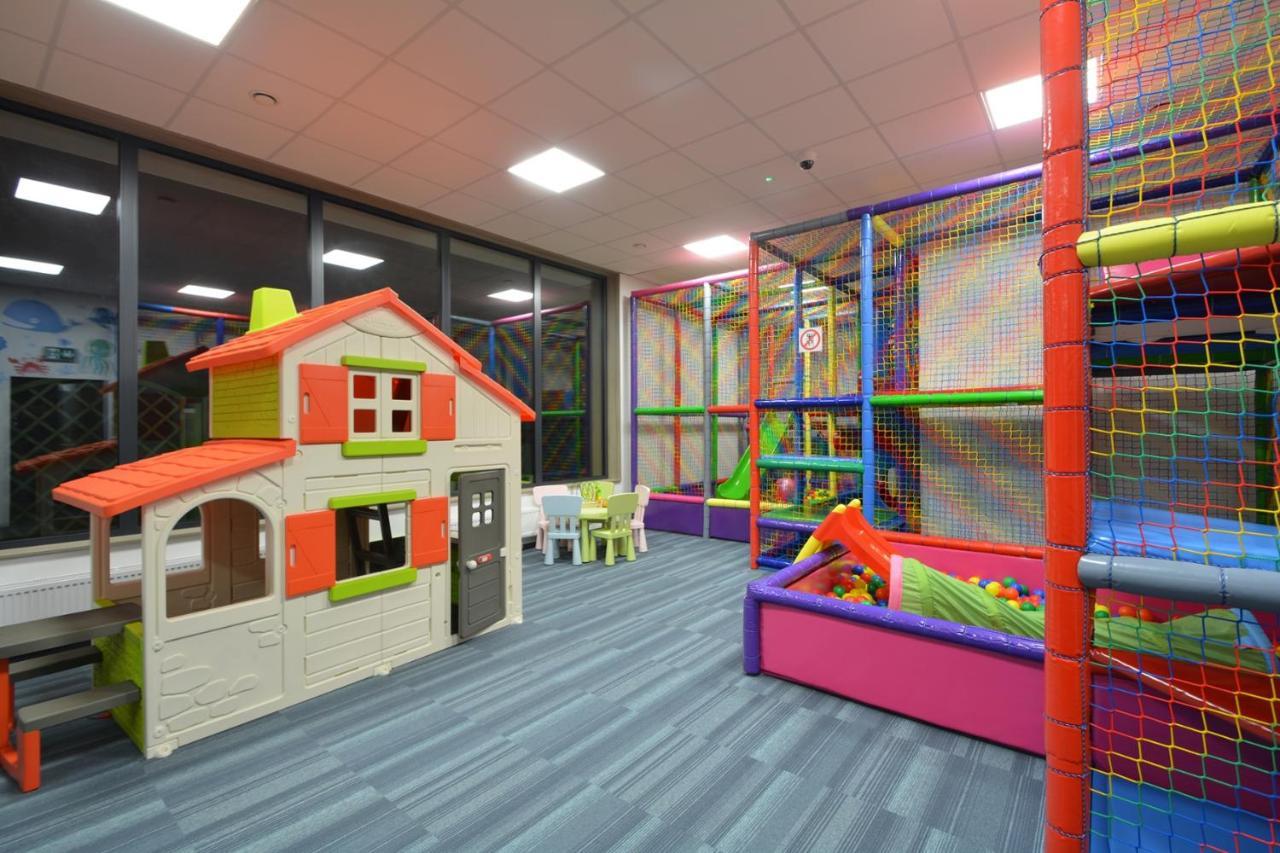 Apartament Z Widokiem, Osiedle Feniks كولوبرزيغ المظهر الخارجي الصورة